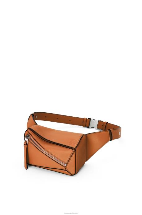 Loewe hombres Riñonera mini puzzle de piel de becerro clásica LP64278 broncearse