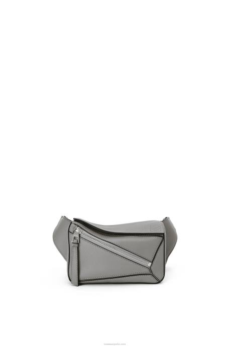 Loewe hombres Riñonera mini puzzle de piel de becerro clásica LP64570 gris asfalto