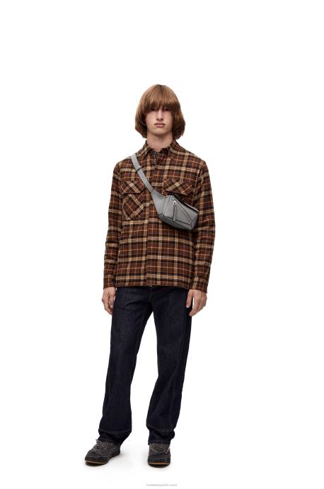 Loewe hombres Riñonera mini puzzle de piel de becerro clásica LP64570 gris asfalto