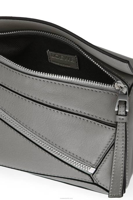 Loewe hombres Riñonera mini puzzle de piel de becerro clásica LP64570 gris asfalto