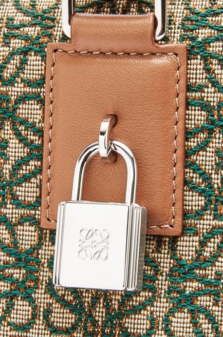 Loewe hombres Bolso amazona 44 de jacquard anagrama y piel de becerro LP64161 verde caqui/tostado