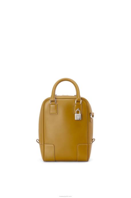 Loewe hombres amazona 15 de piel de becerro napa LP64175 ocre