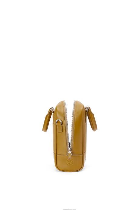 Loewe hombres amazona 15 de piel de becerro napa LP64175 ocre