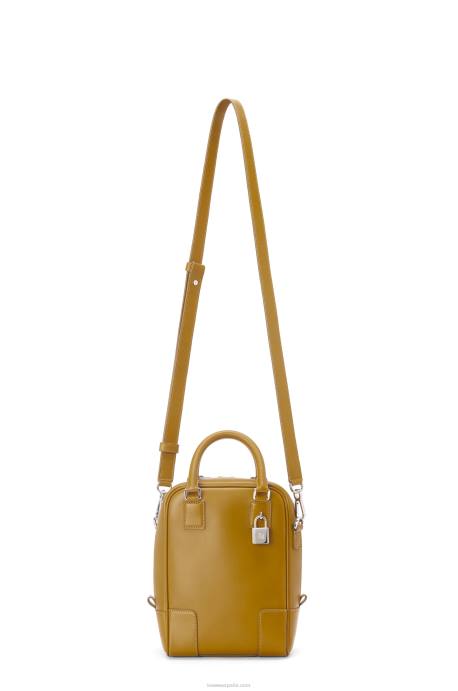 Loewe hombres amazona 15 de piel de becerro napa LP64175 ocre