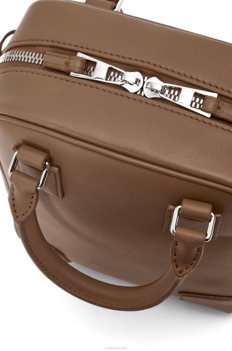 Loewe hombres amazona 15 de piel de becerro napa LP64191 marrón invierno