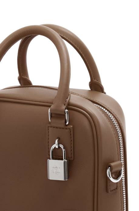 Loewe hombres amazona 15 de piel de becerro napa LP64191 marrón invierno