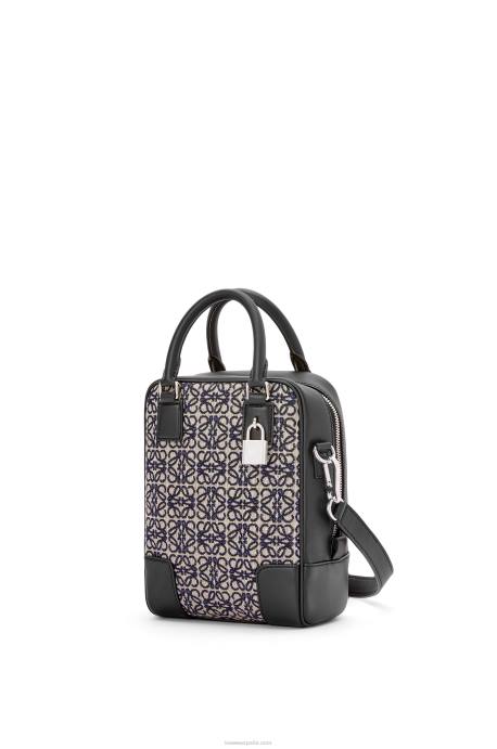 Loewe hombres amazona 15 en anagrama jacquard y piel de becerro LP64144 azul marino/negro