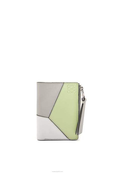 Loewe mujer billetera plegable delgada puzzle en becerro clásico LP641260 gris ceniza/celadón claro