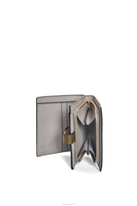 Loewe mujer cartera compacta con cremallera de suave piel de becerro granulada LP641211 verde salvia/verde caqui oscuro