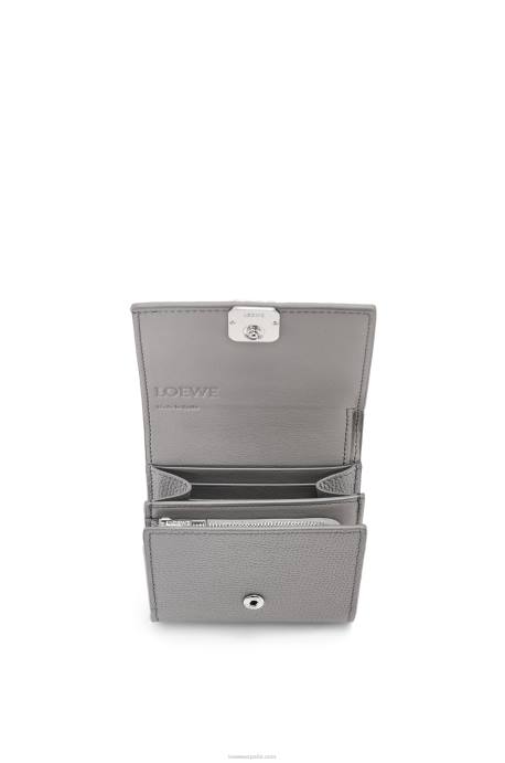 Loewe mujer cartera compacta con solapa anagram de piel de becerro granulada LP641207 Perla gris