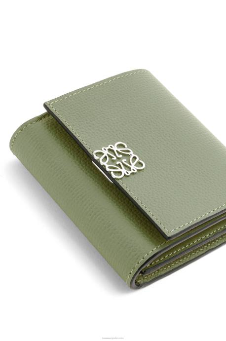 Loewe mujer cartera compacta con solapa anagram de piel de becerro granulada LP641248 Romero