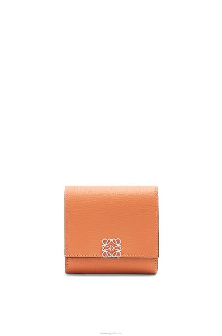 Loewe mujer cartera compacta con solapa anagram de piel de becerro granulada LP641307 Arrecife de coral