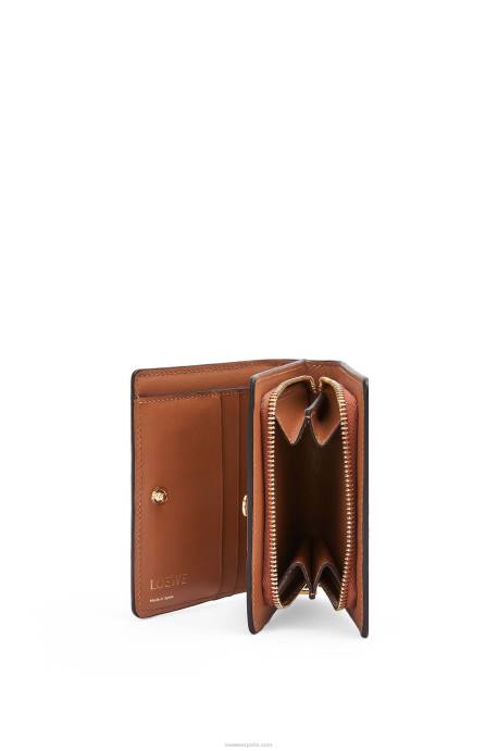 Loewe mujer cartera con cremallera repeat compact de piel de becerro de seda grabada LP641281 broncearse