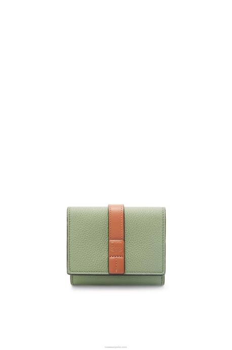 Loewe mujer cartera de tres pliegues en suave piel de becerro granulada LP641314 romero/bronceado