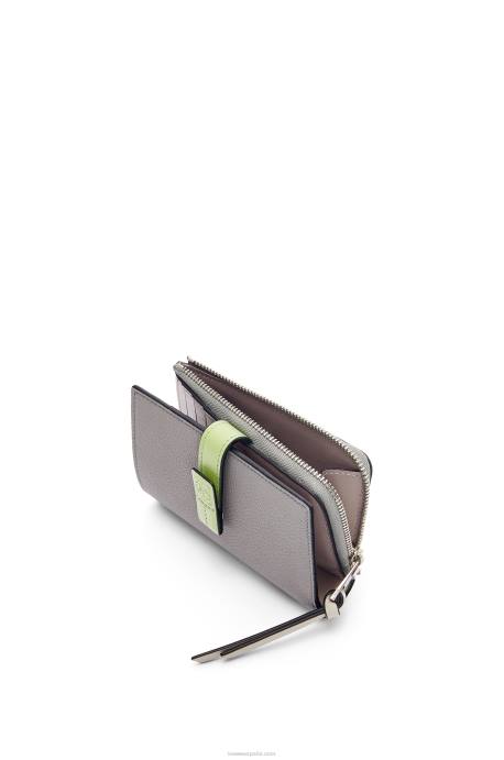 Loewe mujer cartera plegable fina con cremallera de piel de becerro granulada suave LP641251 gris perla/verde pálido claro