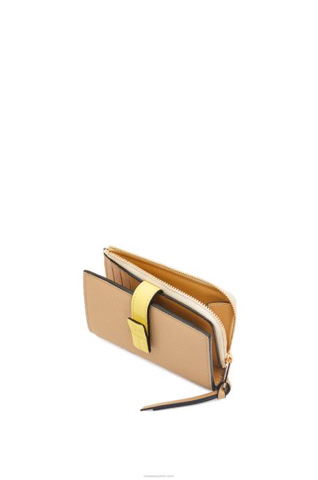 Loewe mujer cartera plegable fina con cremallera de piel de becerro granulada suave LP641265 mantequilla/limón pálido