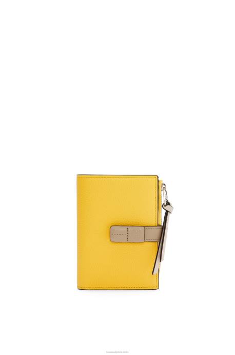 Loewe mujer cartera plegable fina con cremallera de piel de becerro granulada suave LP641283 amarillo/verde arcilla