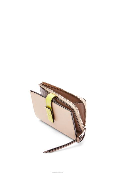 Loewe mujer cartera plegable fina con cremallera de piel de becerro granulada suave LP641298 desnudo/citronela