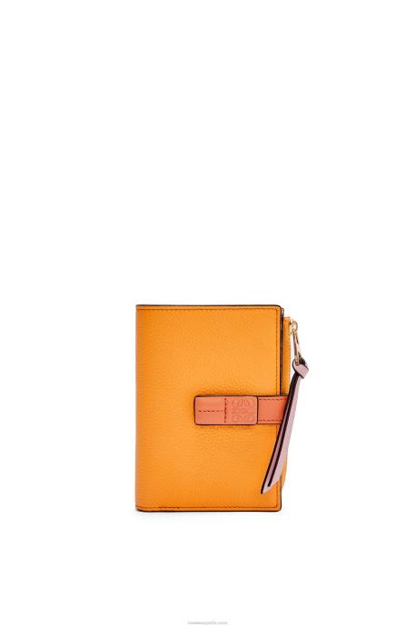 Loewe mujer cartera plegable fina con cremallera de piel de becerro granulada suave LP641299 mandarina/arrecife de coral