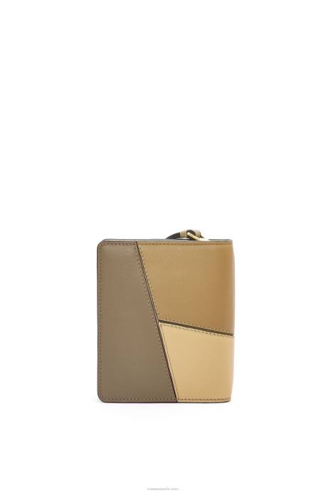 Loewe mujer cartera puzzle compacta con cremallera en piel de becerro clásica LP641259 verde arcilla/mantequilla