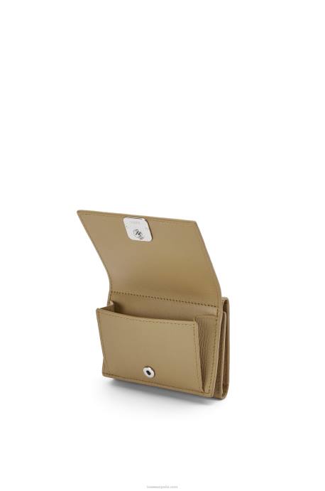 Loewe mujer cartera triple con anagrama de piel de becerro granulada LP641290 alcachofa verde