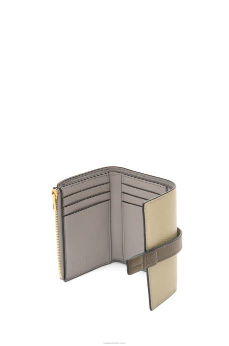 Loewe mujer cartera vertical pequeña de piel de becerro granulada suave LP641210 verde salvia/verde caqui oscuro