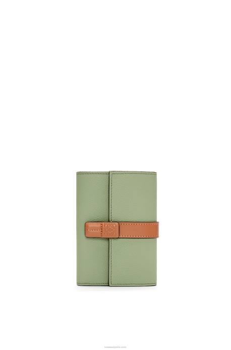Loewe mujer cartera vertical pequeña de piel de becerro granulada suave LP641225 romero/bronceado