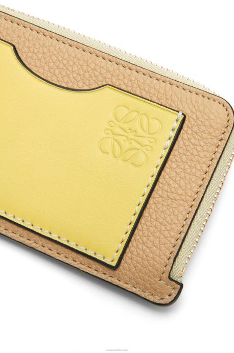 Loewe mujer tarjetero con monedas de piel de becerro granulada suave LP641343 mantequilla/limón pálido