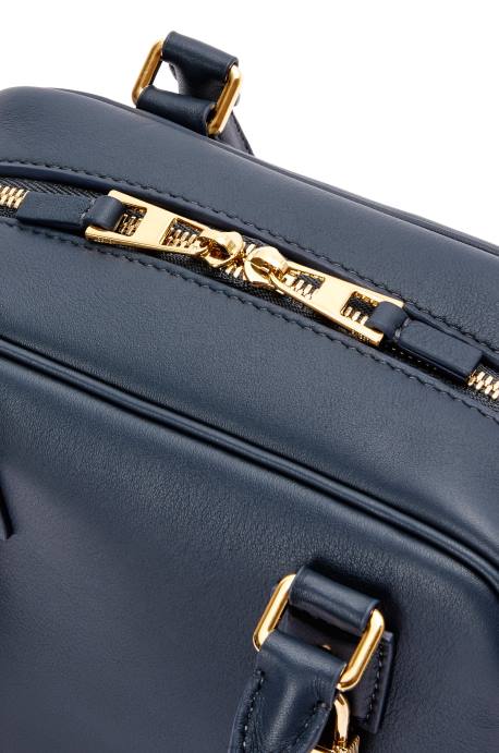 Loewe mujer Bolso amazona 16 cuadrado de piel de becerro napa LP64158 azul ónix