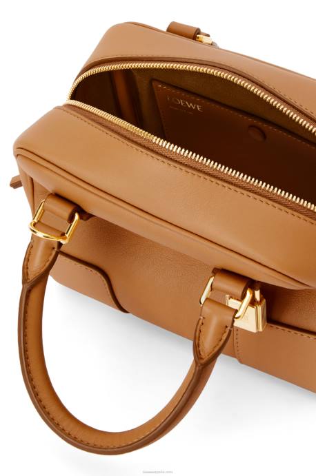 Loewe mujer Bolso amazona 16 cuadrado de piel de becerro napa LP64164 cálido desierto