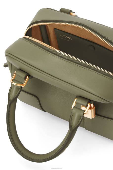 Loewe mujer Bolso amazona 16 cuadrado de piel de becerro napa LP64165 aguacate verde