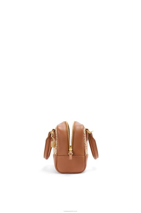Loewe mujer Bolso amazona 16 square en jacquard anagrama y piel de becerro LP64163 bronceado/pacana