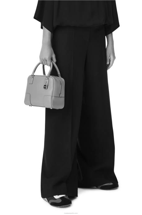 Loewe mujer Bolso amazona 19 cuadrado de piel de becerro napa LP64167 cálido desierto
