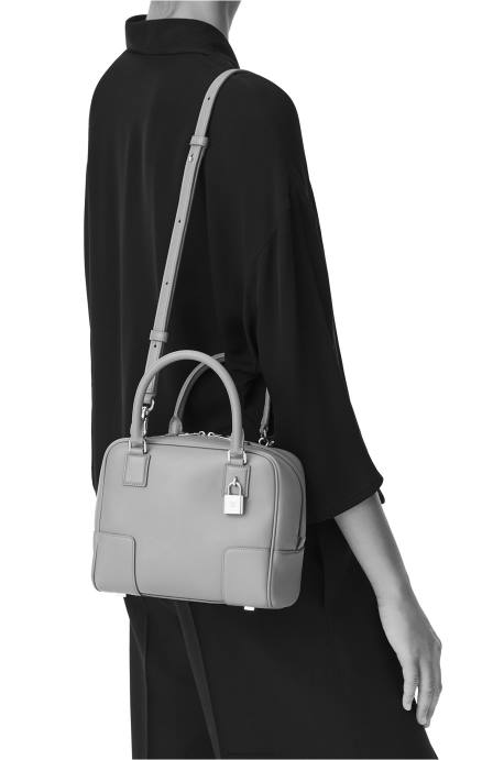 Loewe mujer Bolso amazona 19 cuadrado de piel de becerro napa LP64167 cálido desierto