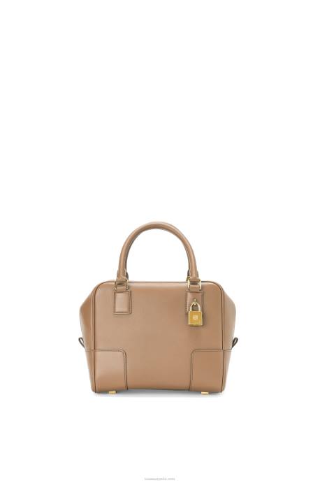 Loewe mujer Bolso amazona 19 cuadrado de piel de becerro napa LP64170 color visón