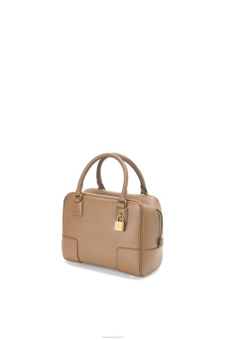 Loewe mujer Bolso amazona 19 cuadrado de piel de becerro napa LP64170 color visón