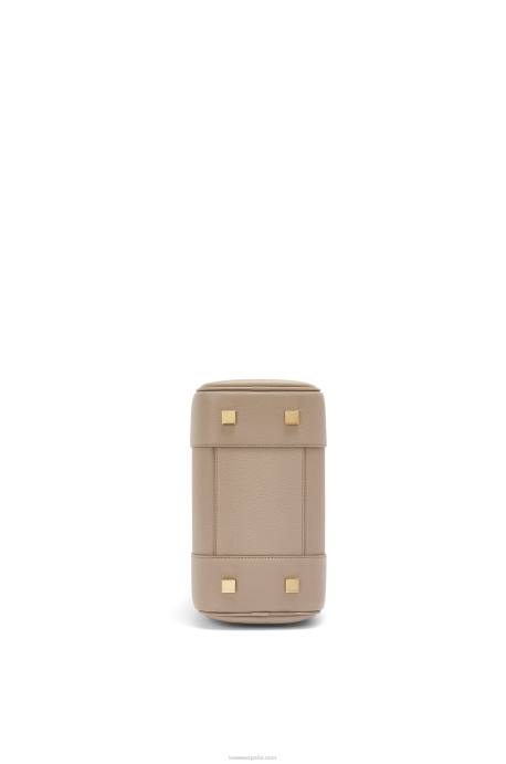 Loewe mujer Bolso amazona 19 cuadrado de suave piel de becerro graneada LP64155 arena