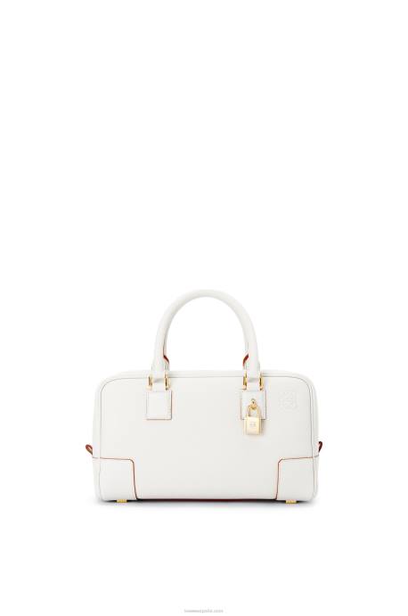 Loewe mujer Bolso amazona 23 de suave piel de becerro graneada LP64151 blanco suave