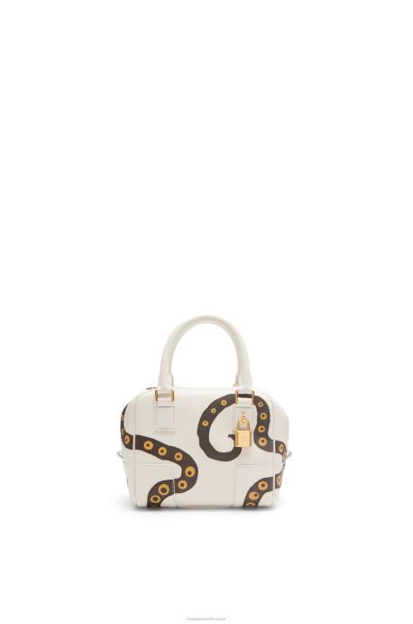 Loewe mujer amazona 16 de piel de becerro napa LP64143 blanco suave