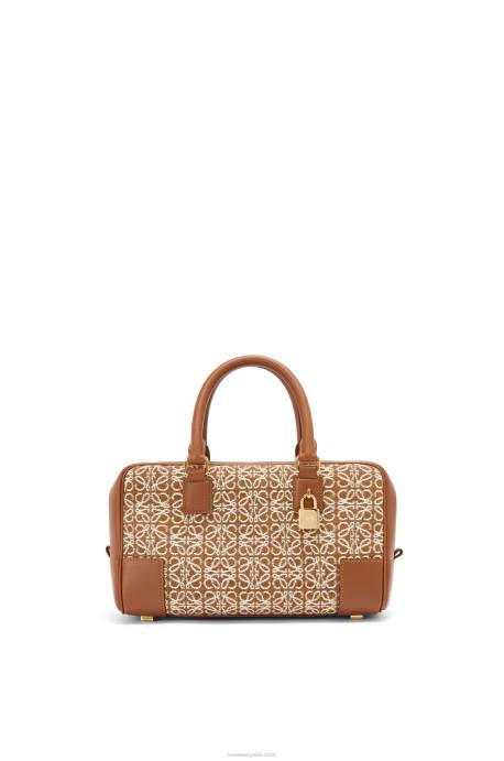 Loewe mujer amazona 23 en anagrama jacquard y piel de becerro LP64162 bronceado/pacana