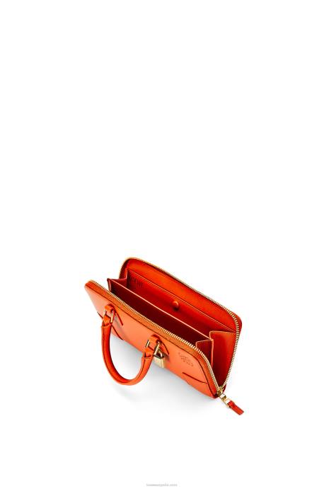 Loewe mujer bolsito amazona de napa de becerro LP64283 naranja