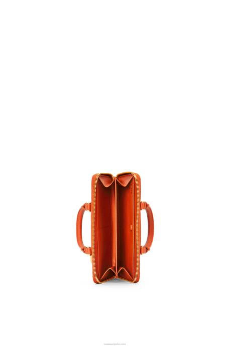 Loewe mujer bolsito amazona de napa de becerro LP64283 naranja