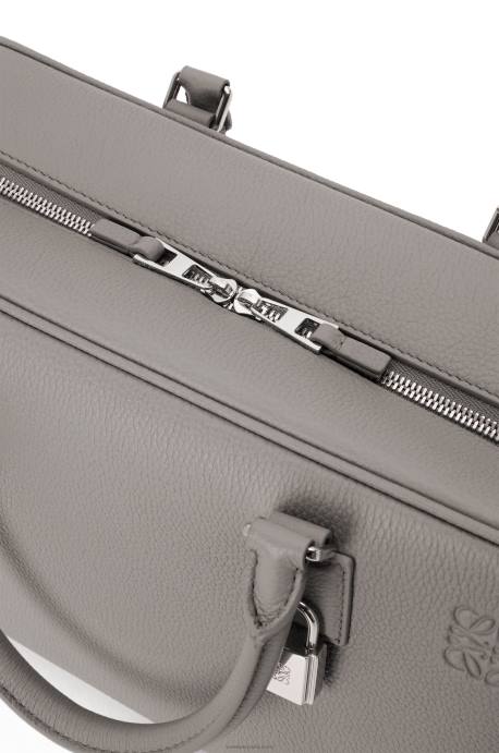 Loewe mujer bolso amazona 28 de suave piel de becerro graneada LP64134 Perla gris