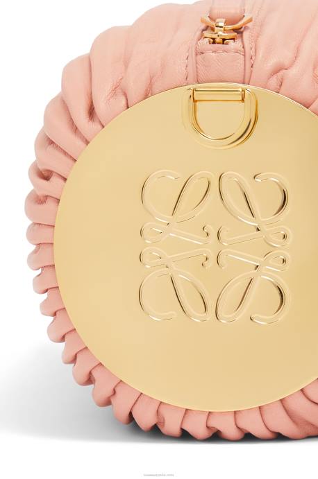 Loewe mujer bolsito para pulsera de napa de becerro y latón LP64618 Rosa palido