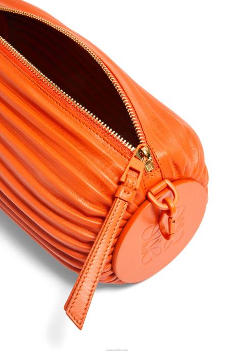 Loewe mujer bolsito pulsera en napa plisada LP64600 naranja
