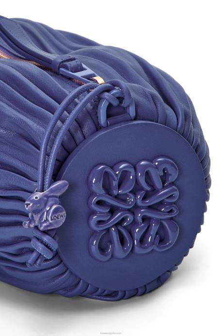 Loewe mujer bolsito pulsera en napa plisada LP64601 glaseado de color morado oscuro