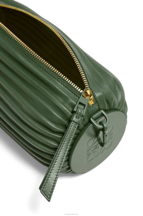 Loewe mujer bolsito pulsera en napa plisada LP64609 caqui de la vendimia
