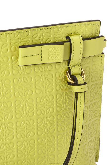 Loewe mujer bolso de mano mini con estampado de camiseta de piel de becerro de seda repujada LP64556 amarillo lima