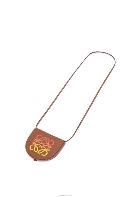Loewe mujer bolso pequeño con anagrama en el talón de piel de becerro clásica LP64619 broncearse