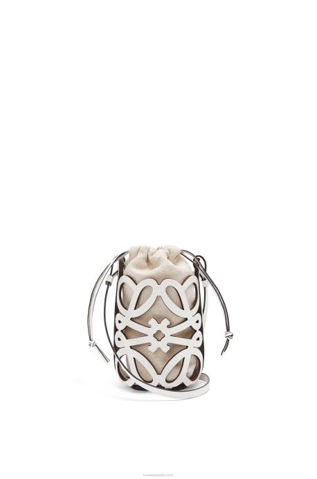 Loewe mujer bolsillo con anagrama recortado en piel de becerro clásica y lona LP64558 blanco/crudo